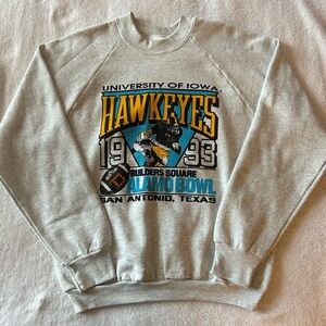 Vintage 1993 Iowa Hawkeyes Crewneck L